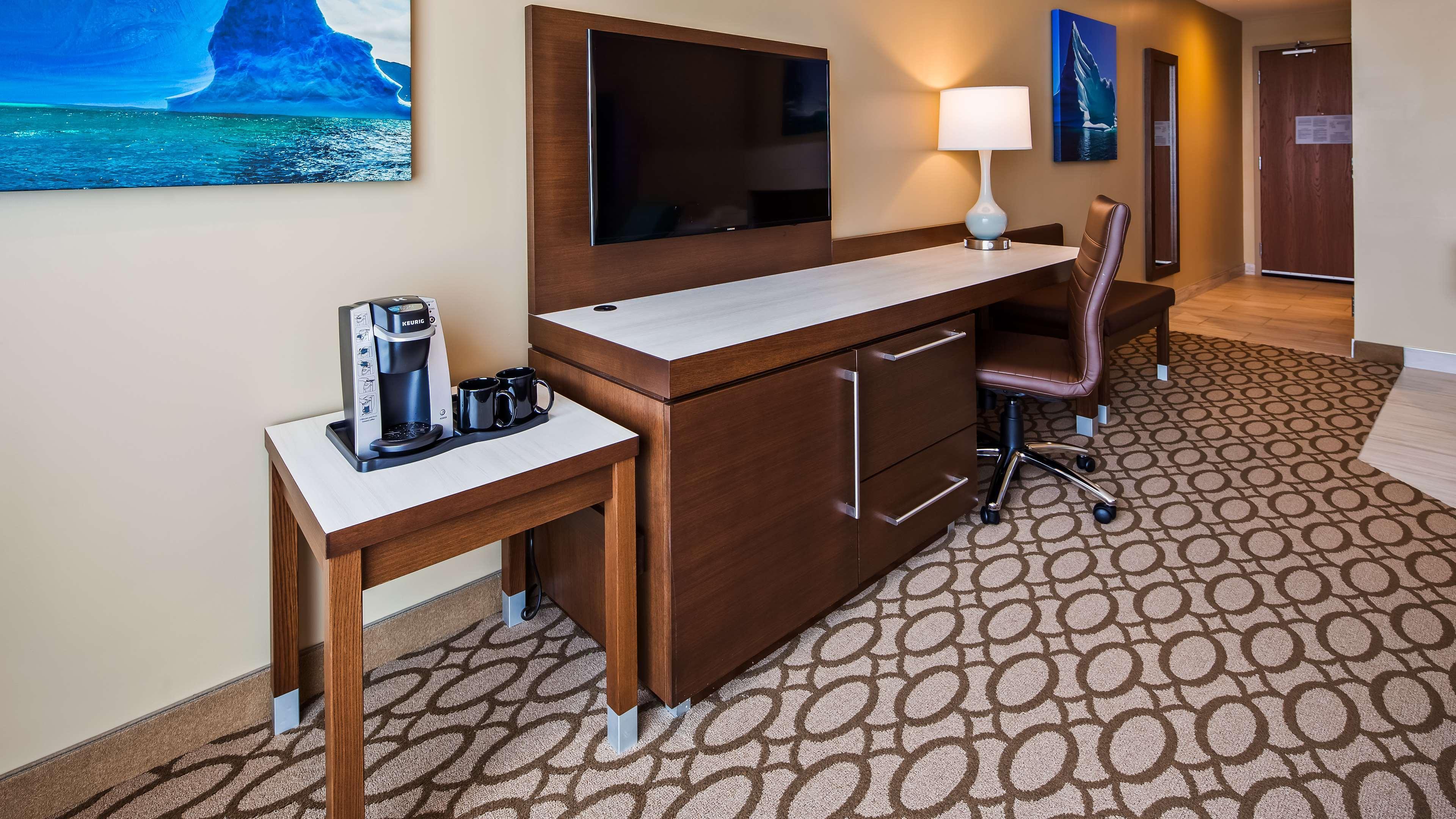 Best Western Plus St. John'S Airport Hotel And Suites Zewnętrze zdjęcie
