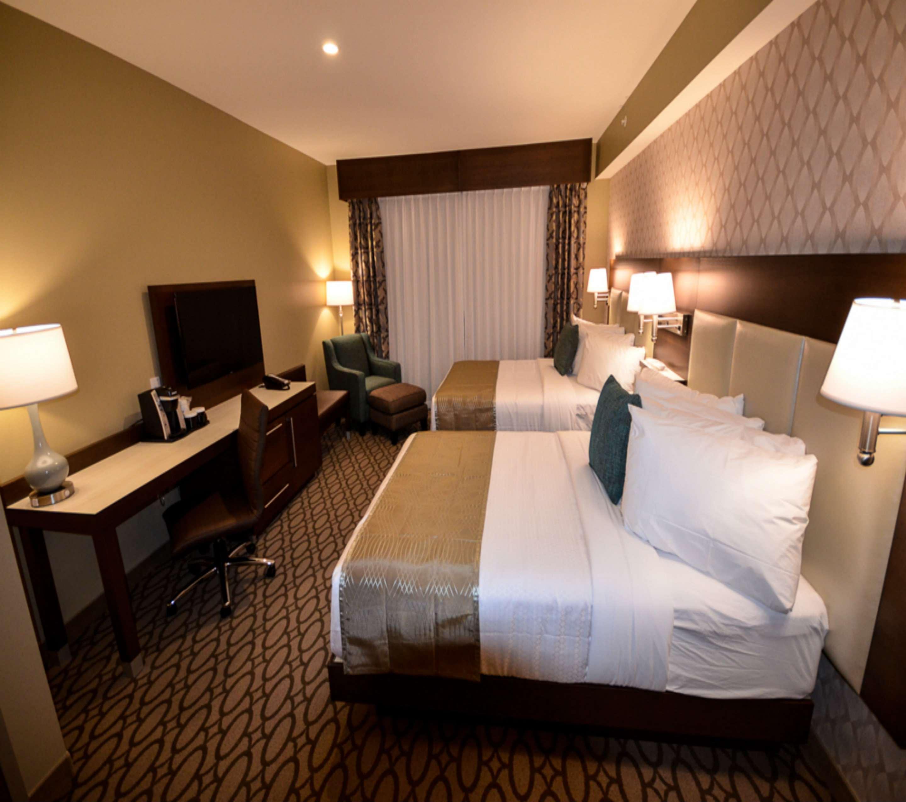 Best Western Plus St. John'S Airport Hotel And Suites Zewnętrze zdjęcie