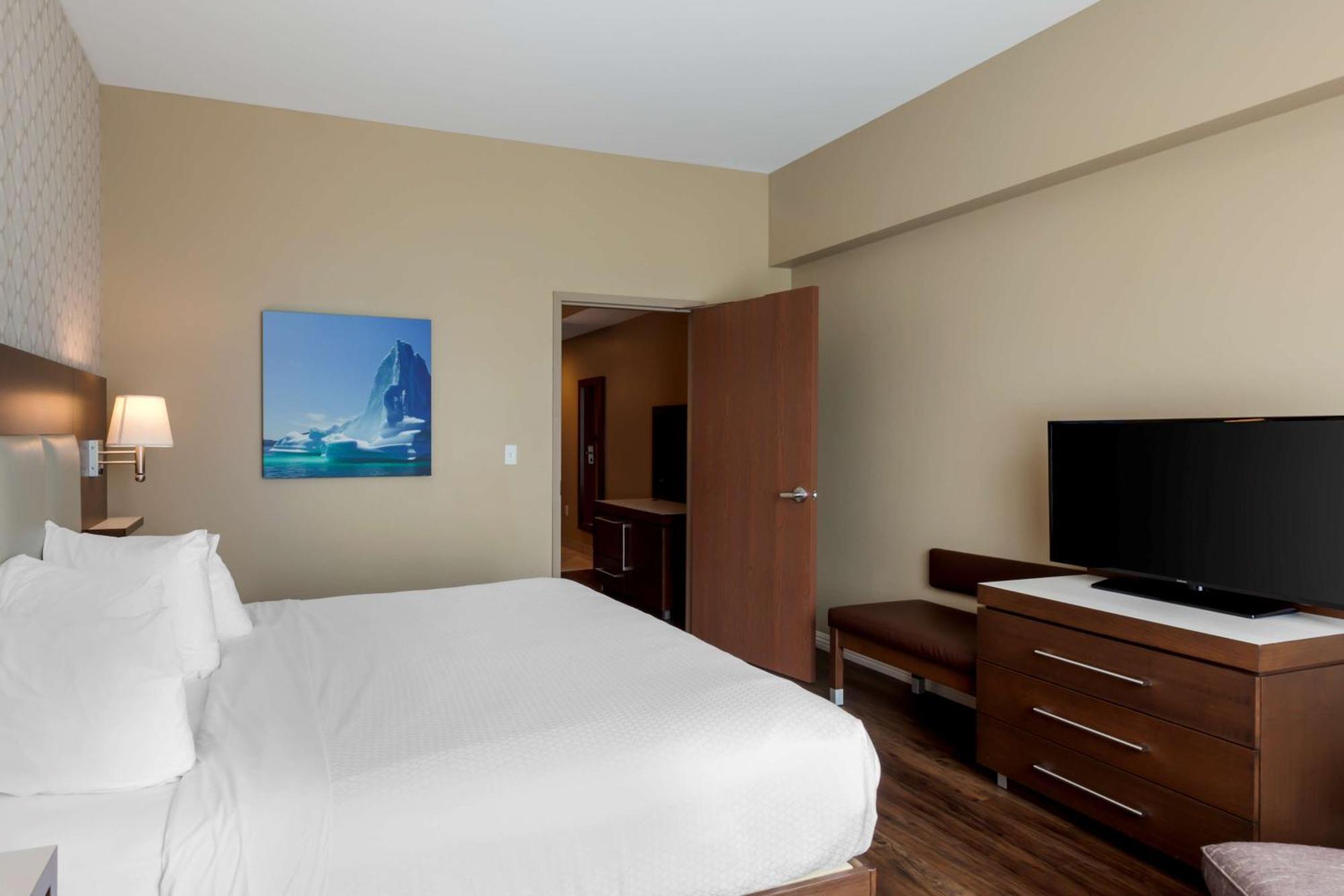 Best Western Plus St. John'S Airport Hotel And Suites Zewnętrze zdjęcie